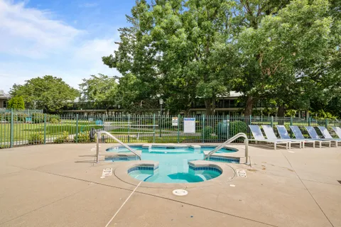 $134,900 | 269 Fontana Boulevard, Unit 1719, Fontana, WI 53125