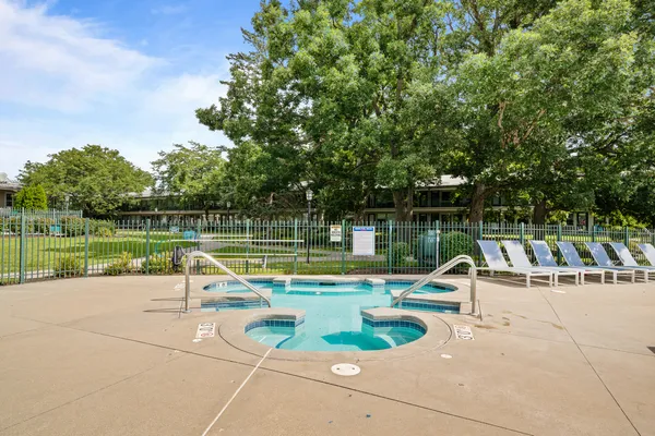 $134,900 | 269 Fontana Boulevard, Unit 1719, Fontana, WI 53125