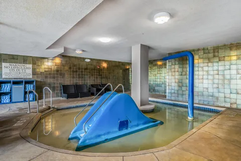 $134,900 | 269 Fontana Boulevard, Unit 1719, Fontana, WI 53125