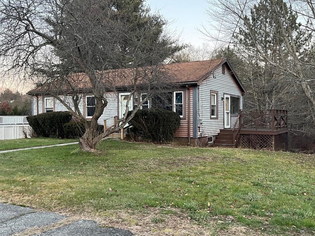 9 Old Farm Road Spencer, MA 01562 - Photo 1 of 32 Gallery Image 1