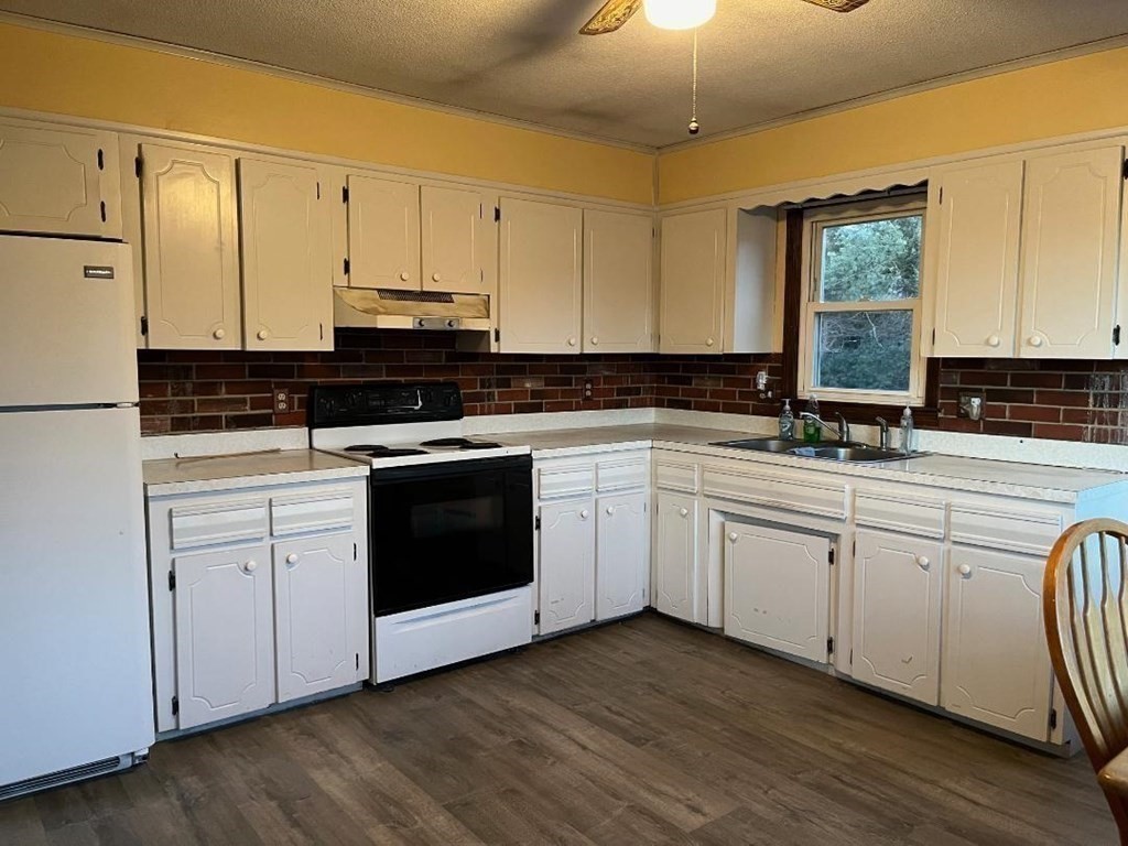 9 Old Farm Road Spencer, MA 01562 - Photo 6 of 32 Gallery Image 6