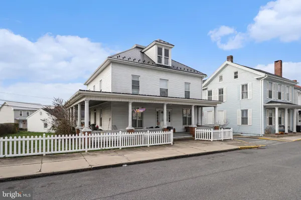 $175,000 | 410 Orange Street, Mifflintown, PA 17059