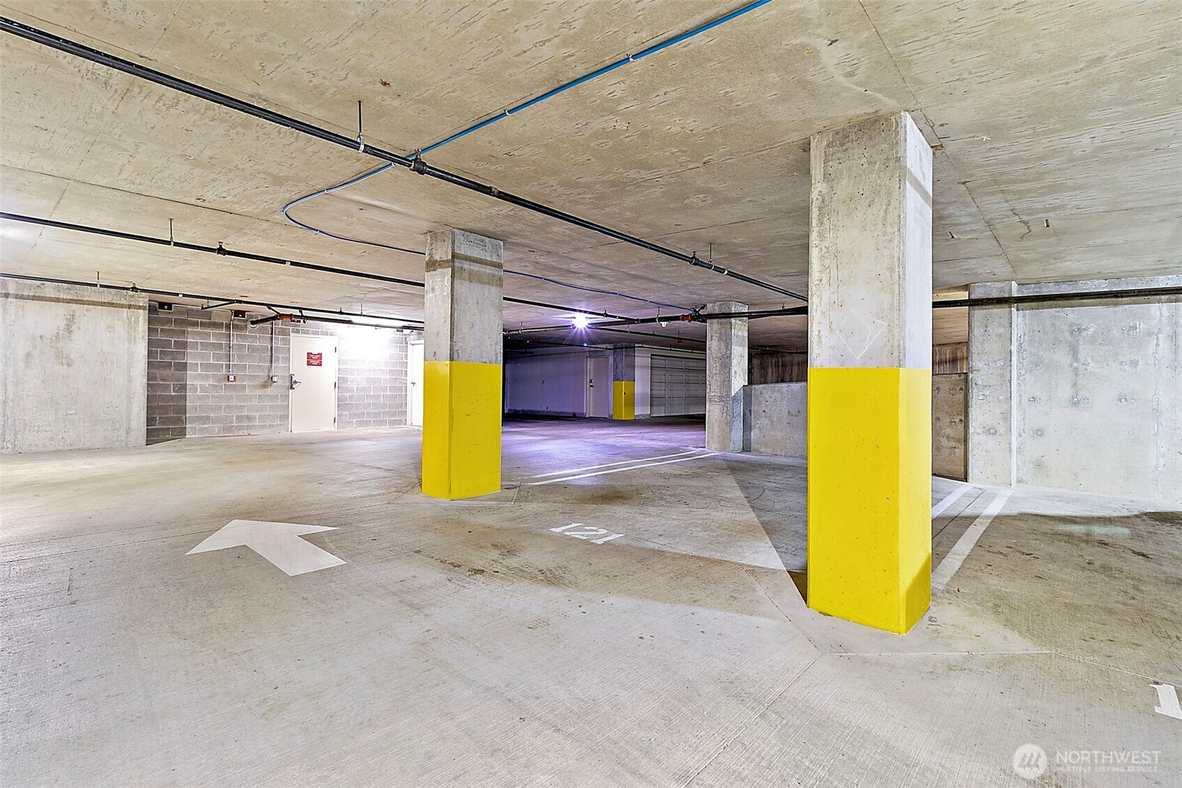10000 Main Street, Unit 504 Bellevue, WA 98004 - Photo 27 of 37 a view of a swimming pool with a backyard