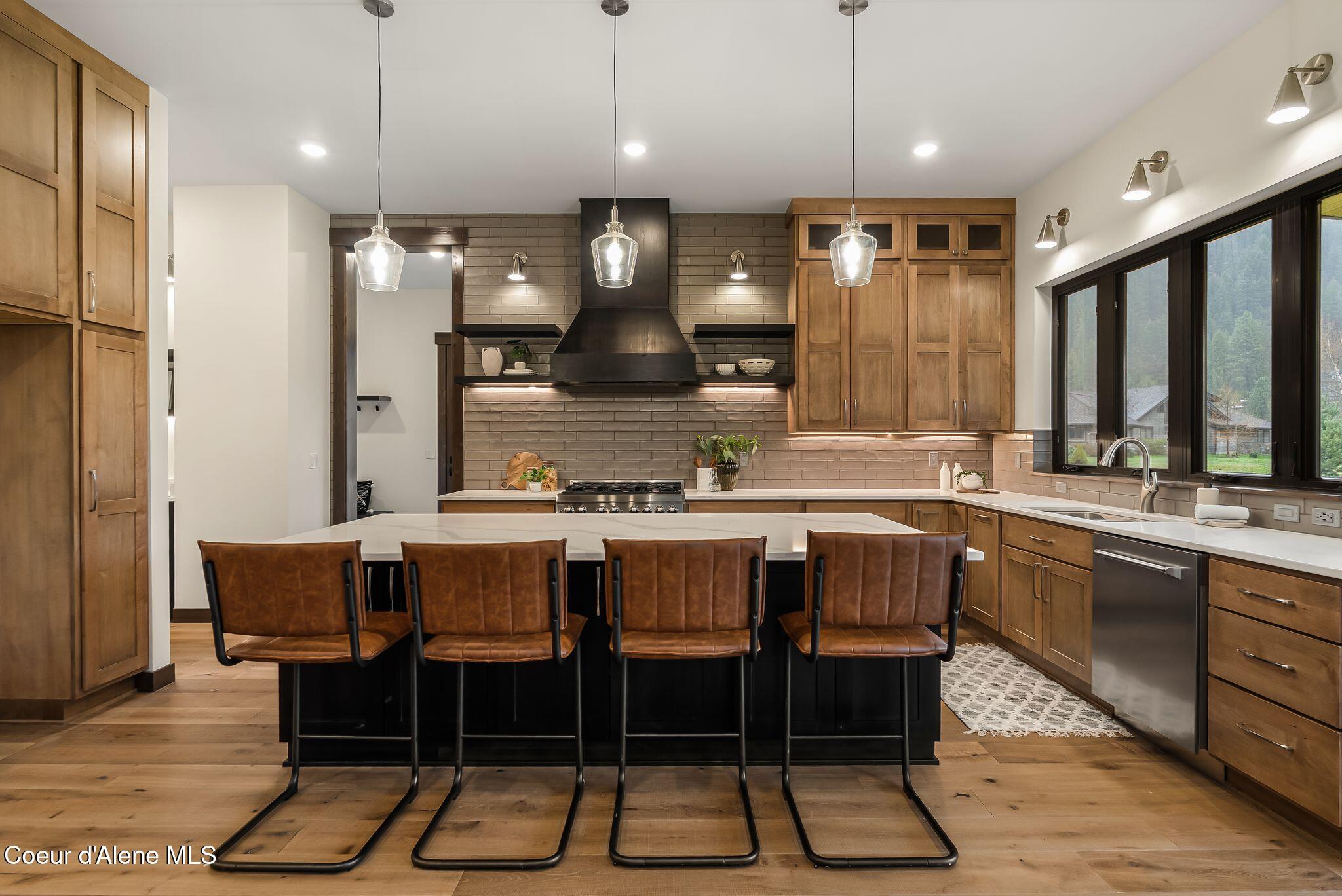11 Alpenrose Lane Sandpoint, ID 83864 - Photo 15 of 52 Island Seating for Four