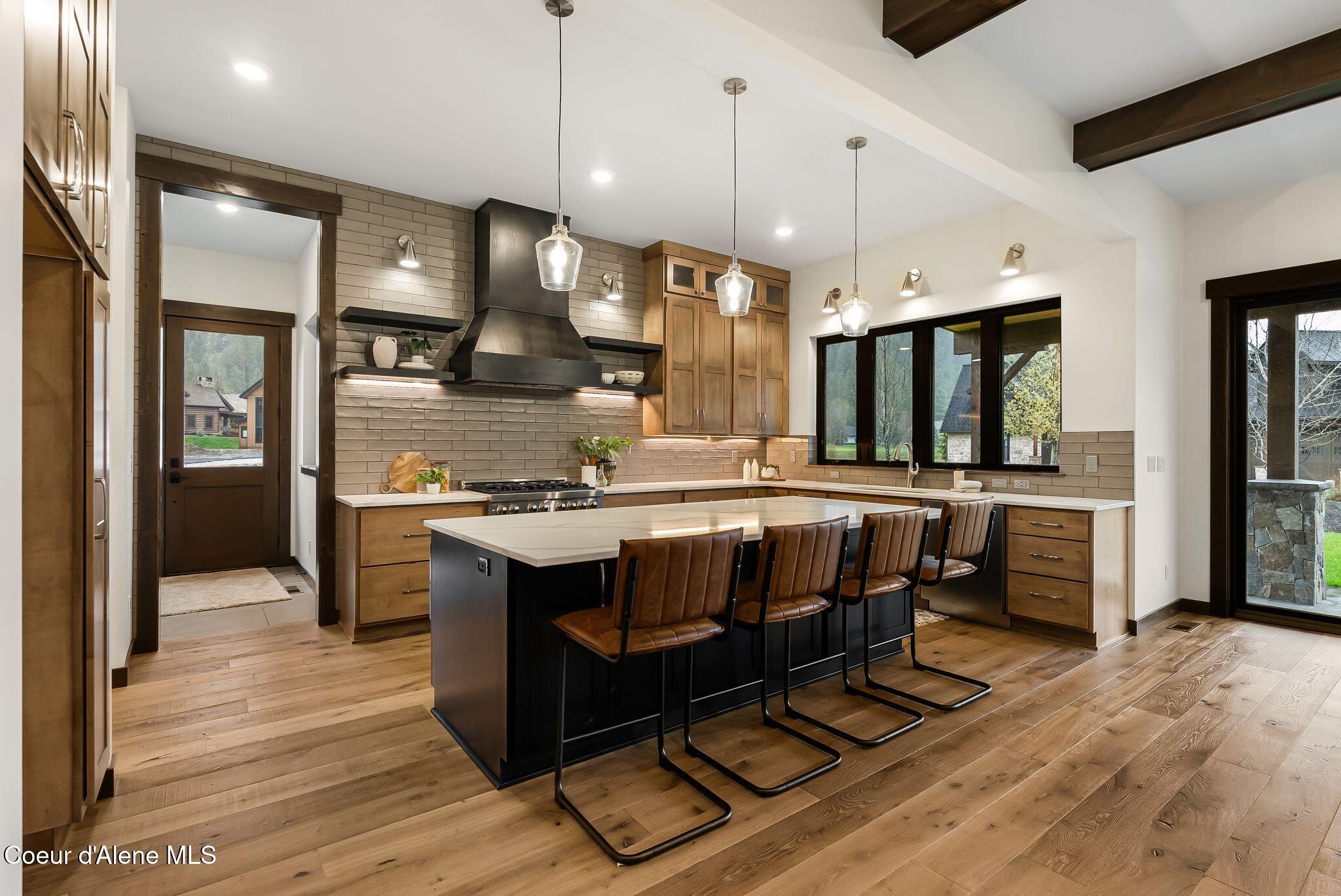 11 Alpenrose Lane Sandpoint, ID 83864 - Photo 2 of 52 Entertainer's Kitchen