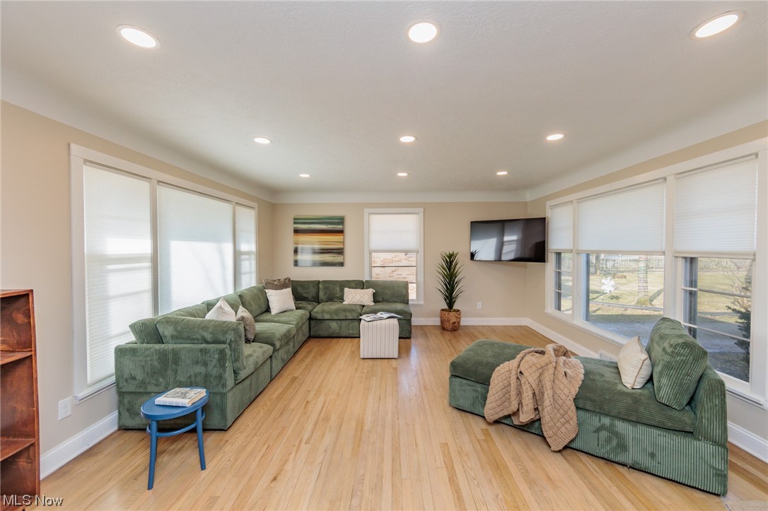 12273 Huffman Road Cleveland, OH 44130 - Photo 3 of 46 Gallery Image 3