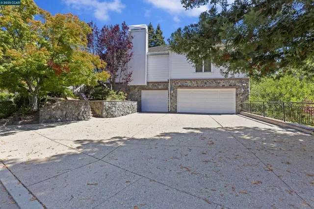 $2,650,000 | 30 Crestview Court, Lafayette, CA 94549