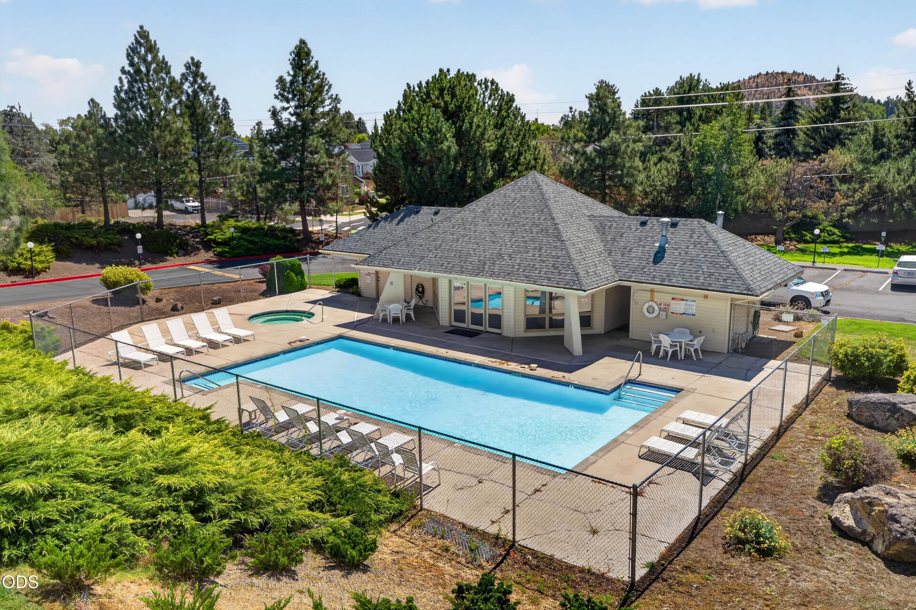 1050 Northeast Butler Market Road, Unit 29 Bend, OR 97701 - Photo 15 of 16 Gallery Image 15