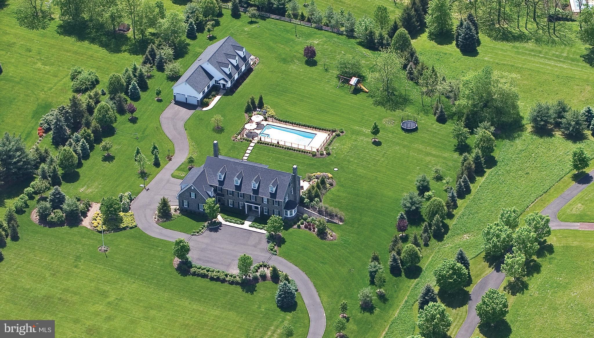 Aerial view of 5 acre estate property