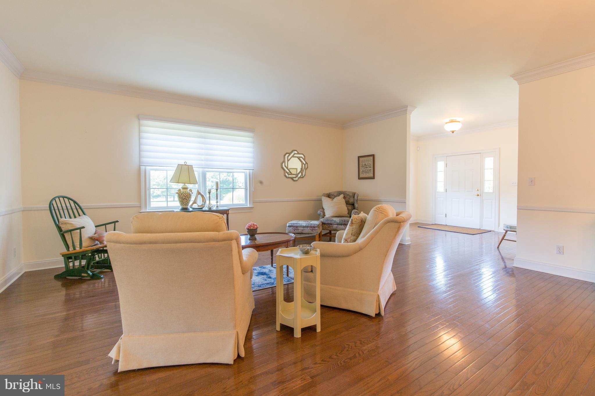 50 Woodhill Road Newtown, PA 18940 - Photo 35 of 43 Guest house Living Room