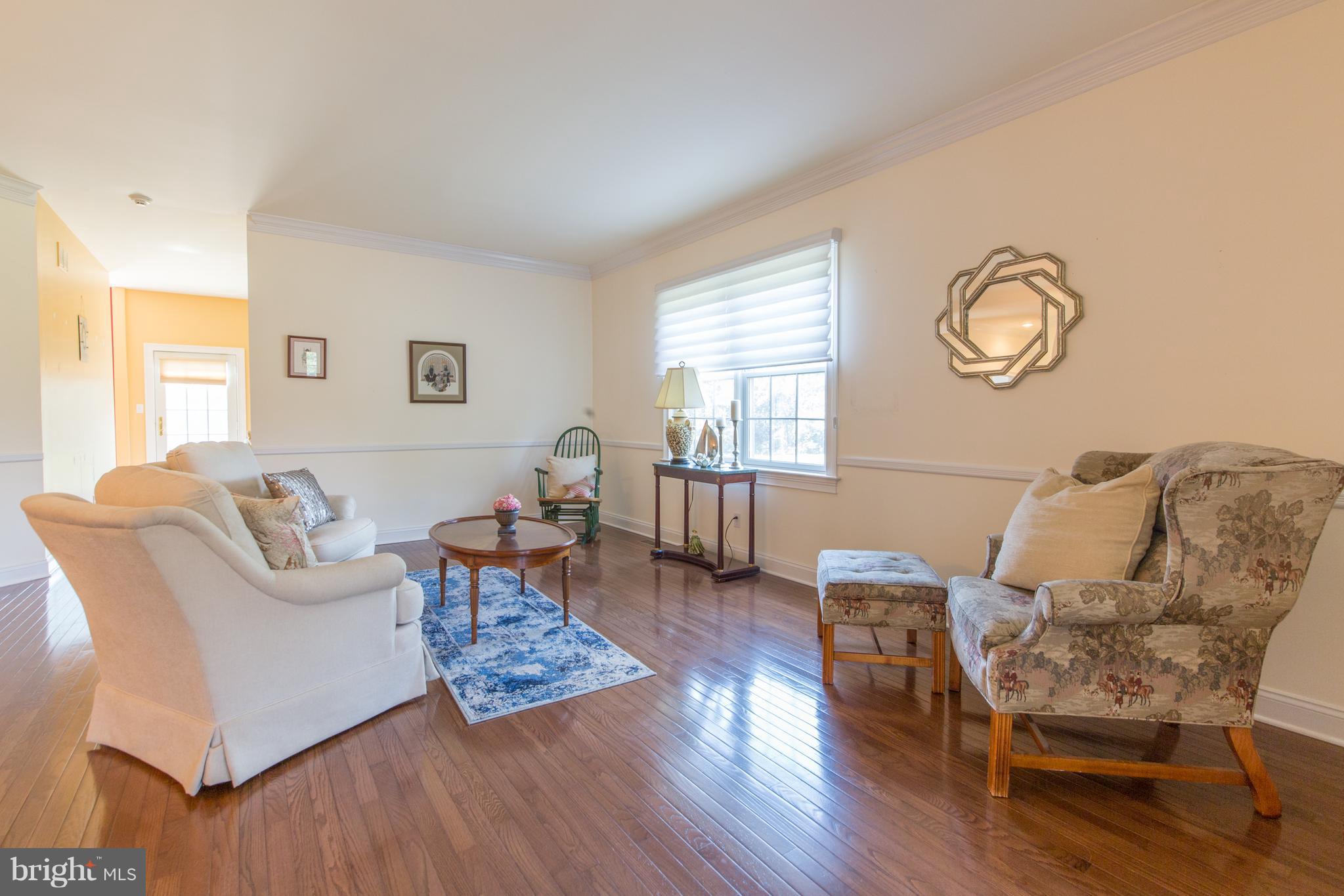 50 Woodhill Road Newtown, PA 18940 - Photo 36 of 43 Guest house Living Room