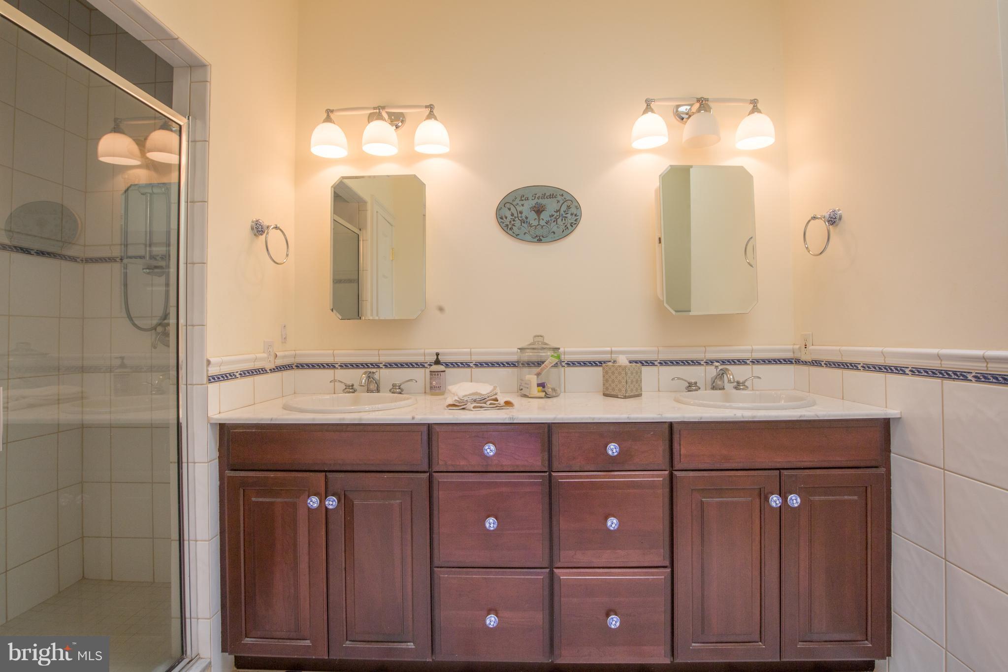 50 Woodhill Road Newtown, PA 18940 - Photo 41 of 43 Guest house master bath