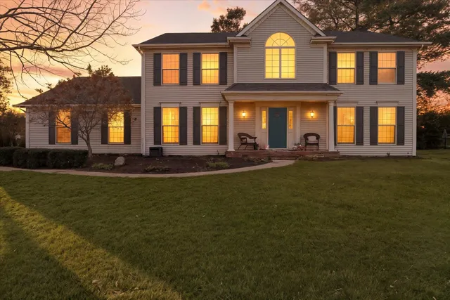 $490,000 | 51635 Fox Pointe Lane, Granger, IN 46530