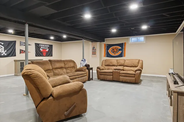 $490,000 | 51635 Fox Pointe Lane, Granger, IN 46530