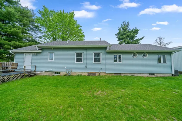 $390,000 | 26 Cross Street, Bristol, IL 60512