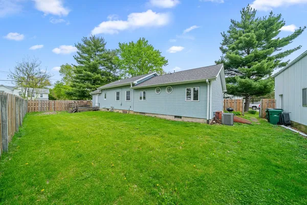 $390,000 | 26 Cross Street, Bristol, IL 60512