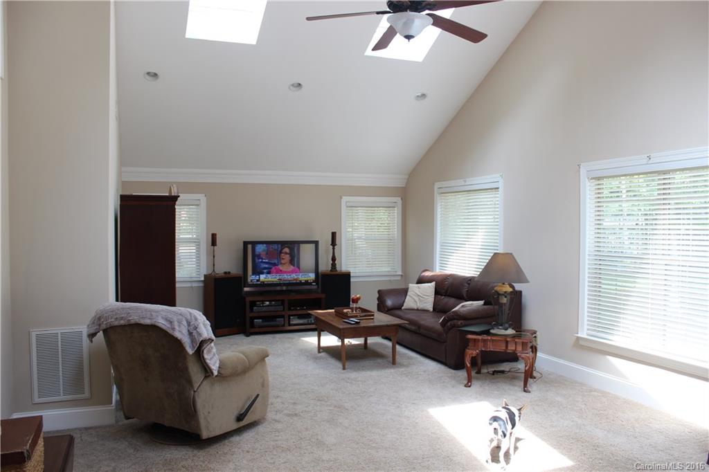 13031 Winget Road Charlotte, NC 28278 - Photo 11 of 24 Gallery Image 11