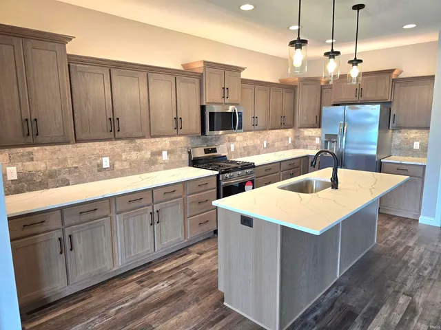 $439,900 | 14141 Hughies Cove, Fort Wayne, IN 46845