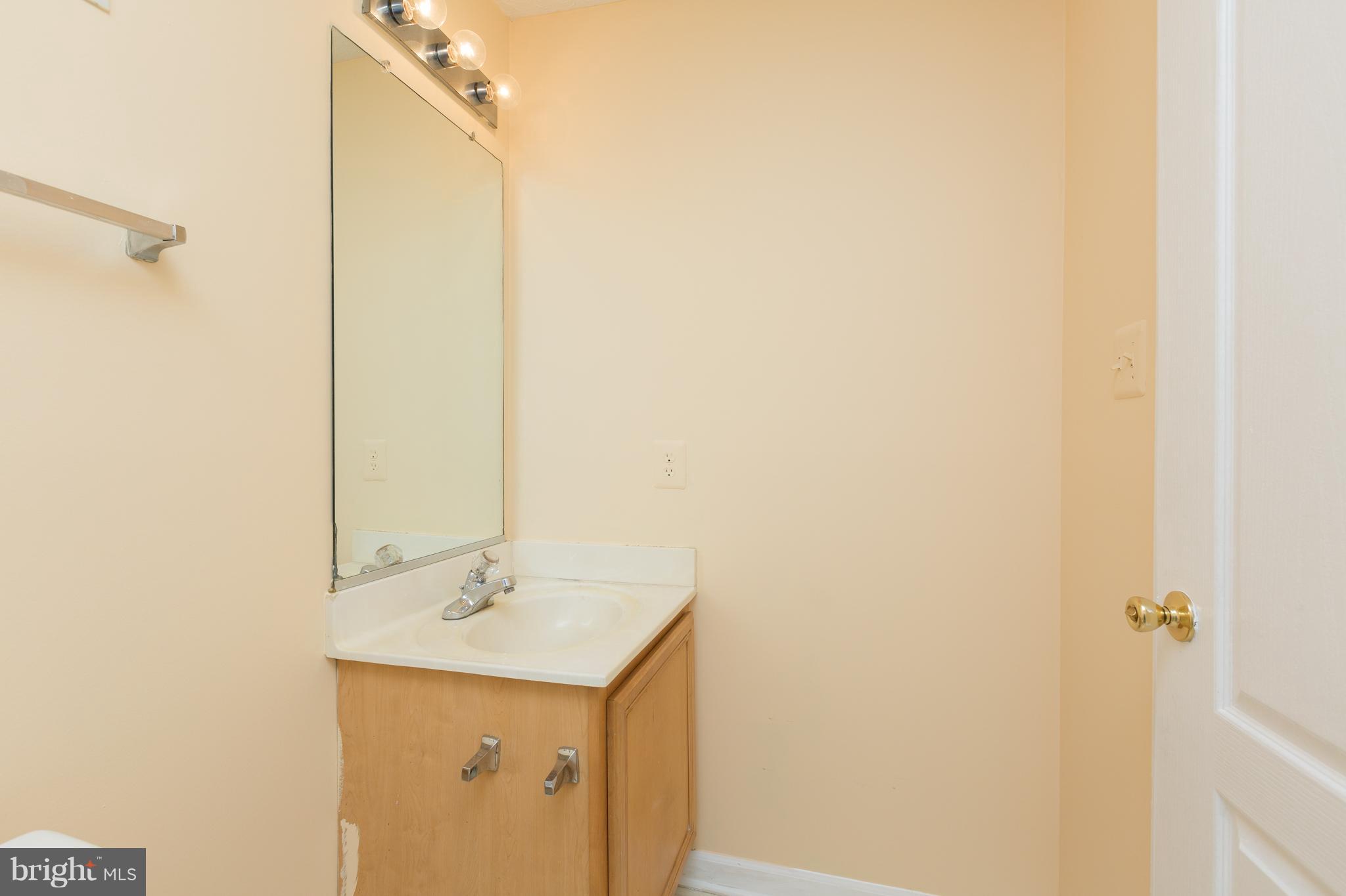 3100 Needleleaf Lane Springdale, MD 20721 - Photo 26 of 28 Bath