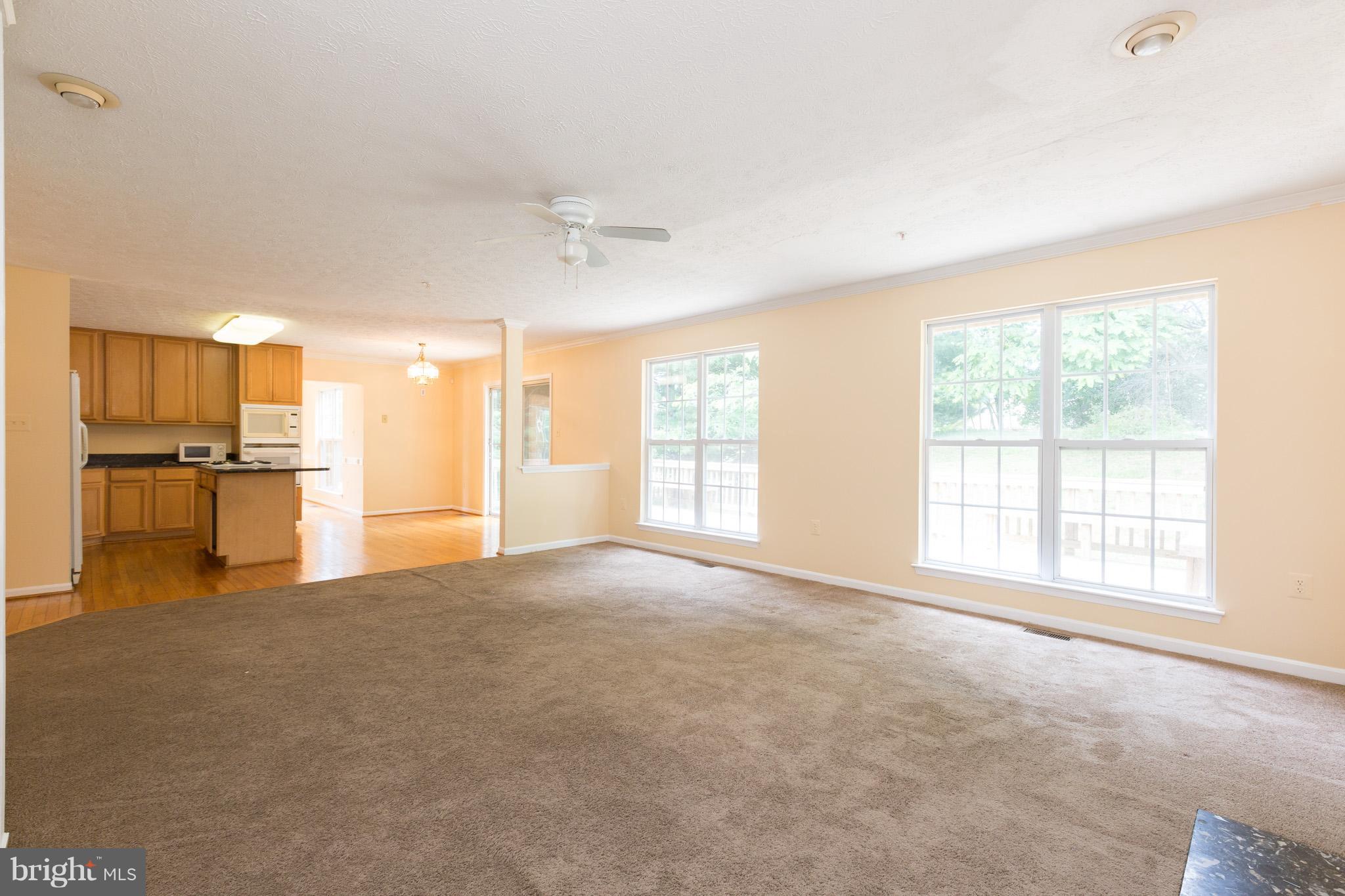 3100 Needleleaf Lane Springdale, MD 20721 - Photo 6 of 28 Family Room