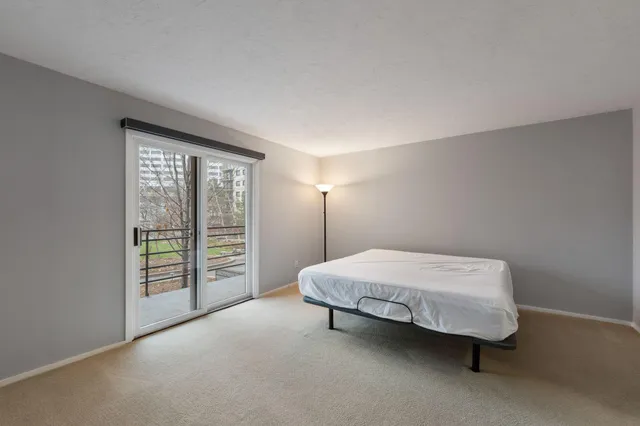 $2,450 | 1200 Nicollet Mall, Unit 218, Minneapolis, MN 55403