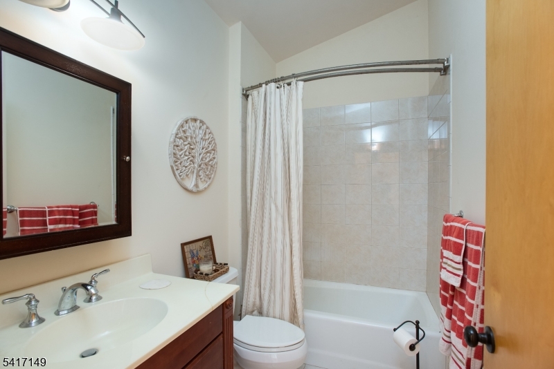 4 Greenbrier Road Green Brook, NJ 08812 - Photo 17 of 32