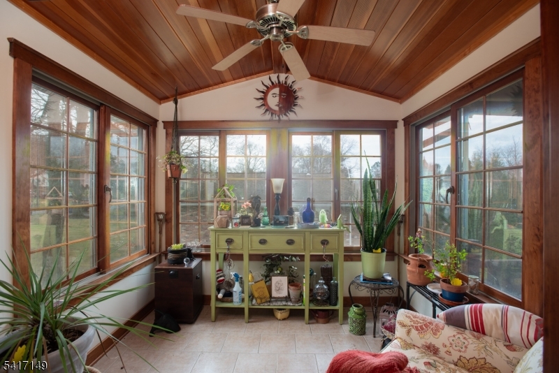 4 Greenbrier Road Green Brook, NJ 08812 - Photo 10 of 32