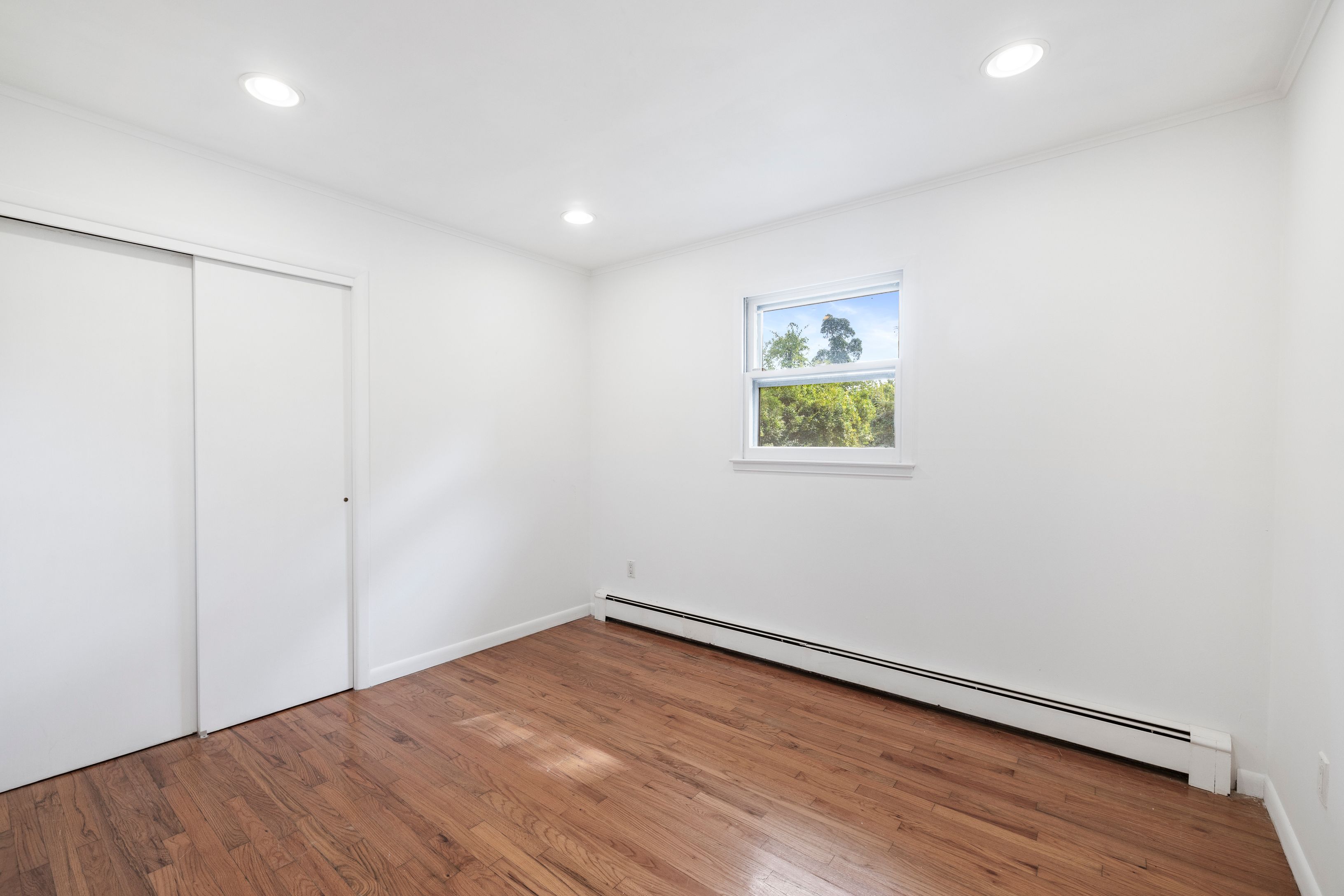 295 Tuckahoe Road Southampton, NY 11968 - Photo 16 of 18