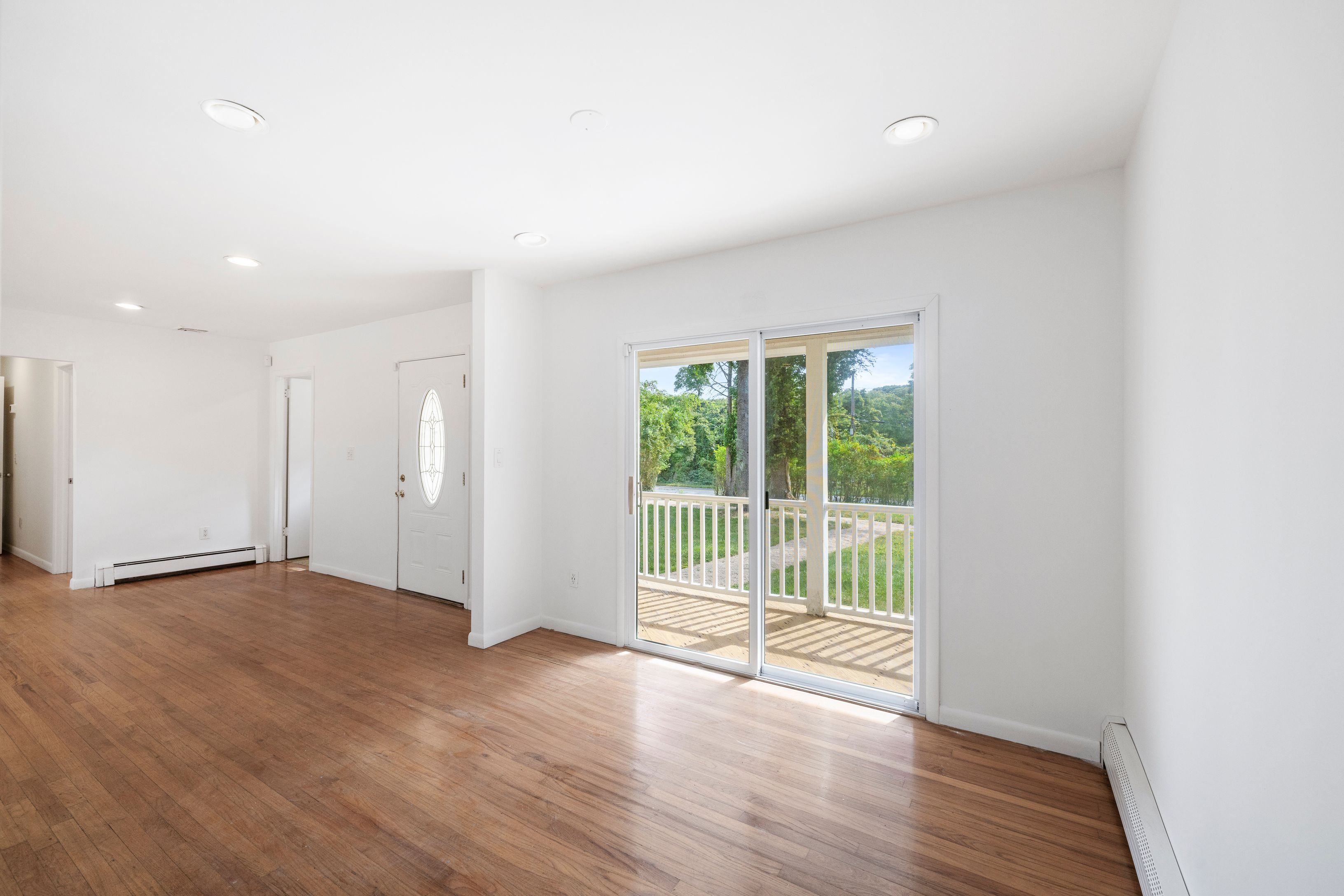 295 Tuckahoe Road Southampton, NY 11968 - Photo 10 of 18