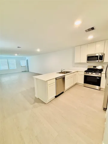 $1,895 | 1735 West Stroker Road, Crosby, TX 77532