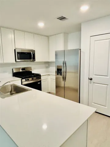 $1,895 | 1735 West Stroker Road, Crosby, TX 77532