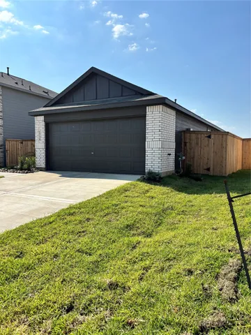 $1,895 | 1735 West Stroker Road, Crosby, TX 77532