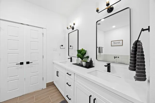 $2,345 | 5812 Highland Sky Lane, Houston, TX 77091