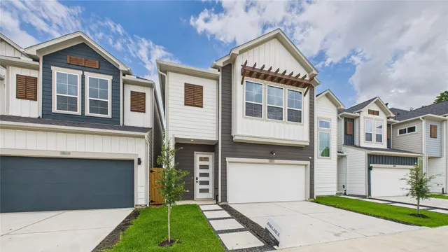 $2,345 | 5812 Highland Sky Lane, Houston, TX 77091