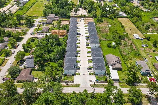 $2,345 | 5812 Highland Sky Lane, Houston, TX 77091