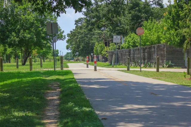 $2,345 | 5812 Highland Sky Lane, Houston, TX 77091