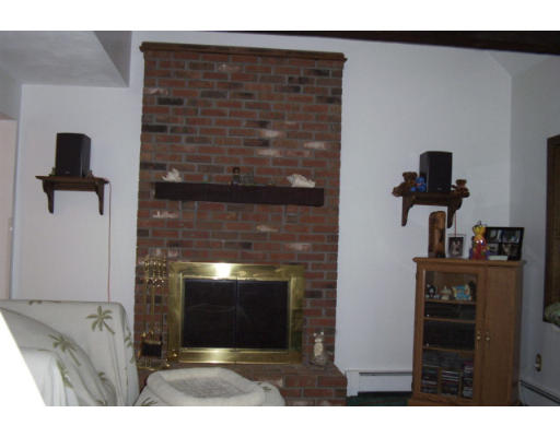 46 Fales Road Plainville, MA 02762 - Photo 3 of 11 Gallery Image 3