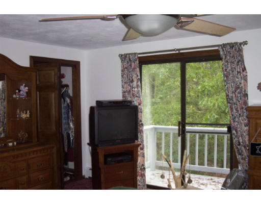 46 Fales Road Plainville, MA 02762 - Photo 8 of 11 Gallery Image 8