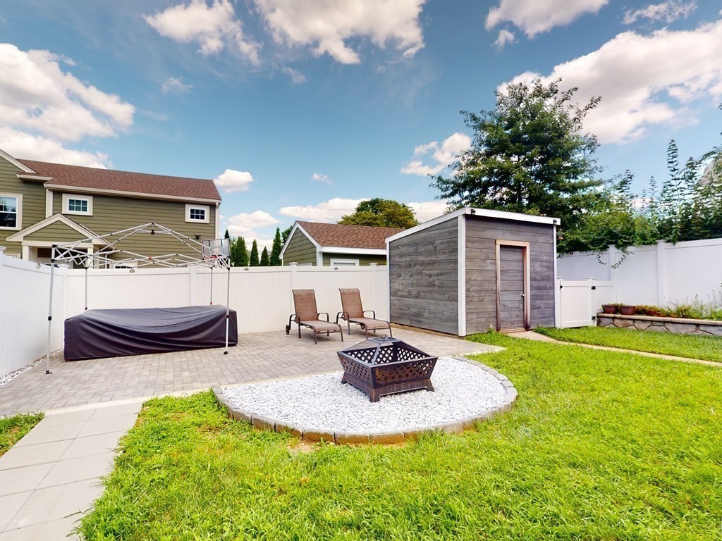 25-27 Charlotte Road Waltham, MA 02453 - Photo 4 of 24 Gallery Image 4
