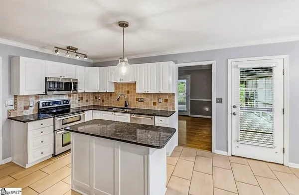 $340,000 | 51 Staffordshire Way, Simpsonville, SC 29681