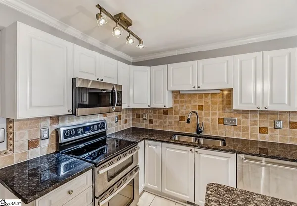 $340,000 | 51 Staffordshire Way, Simpsonville, SC 29681