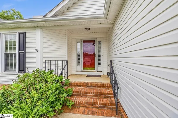 $340,000 | 51 Staffordshire Way, Simpsonville, SC 29681