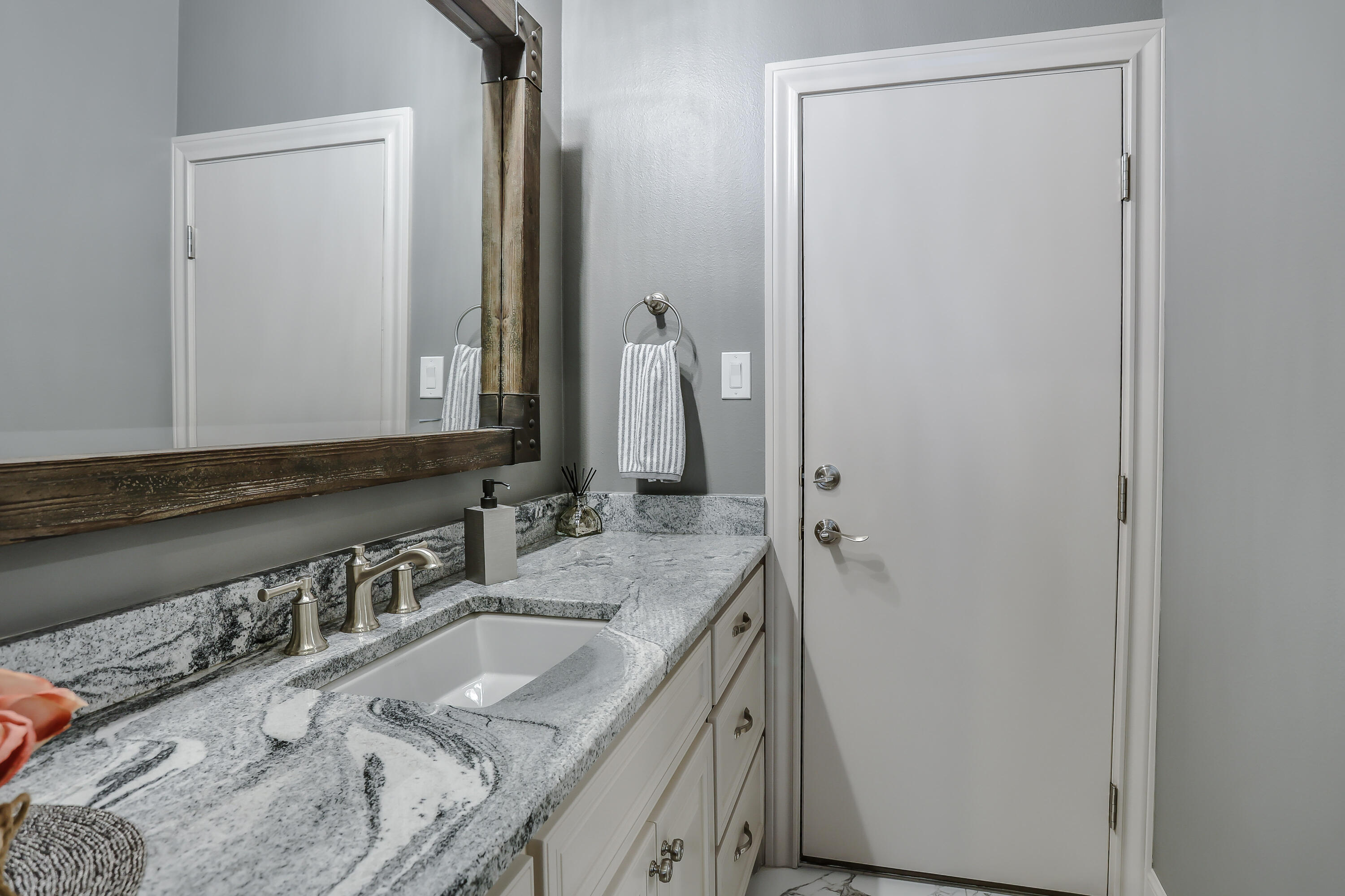 4910 109th Place Lubbock, TX 79424 - Photo 26 of 38 4910-126