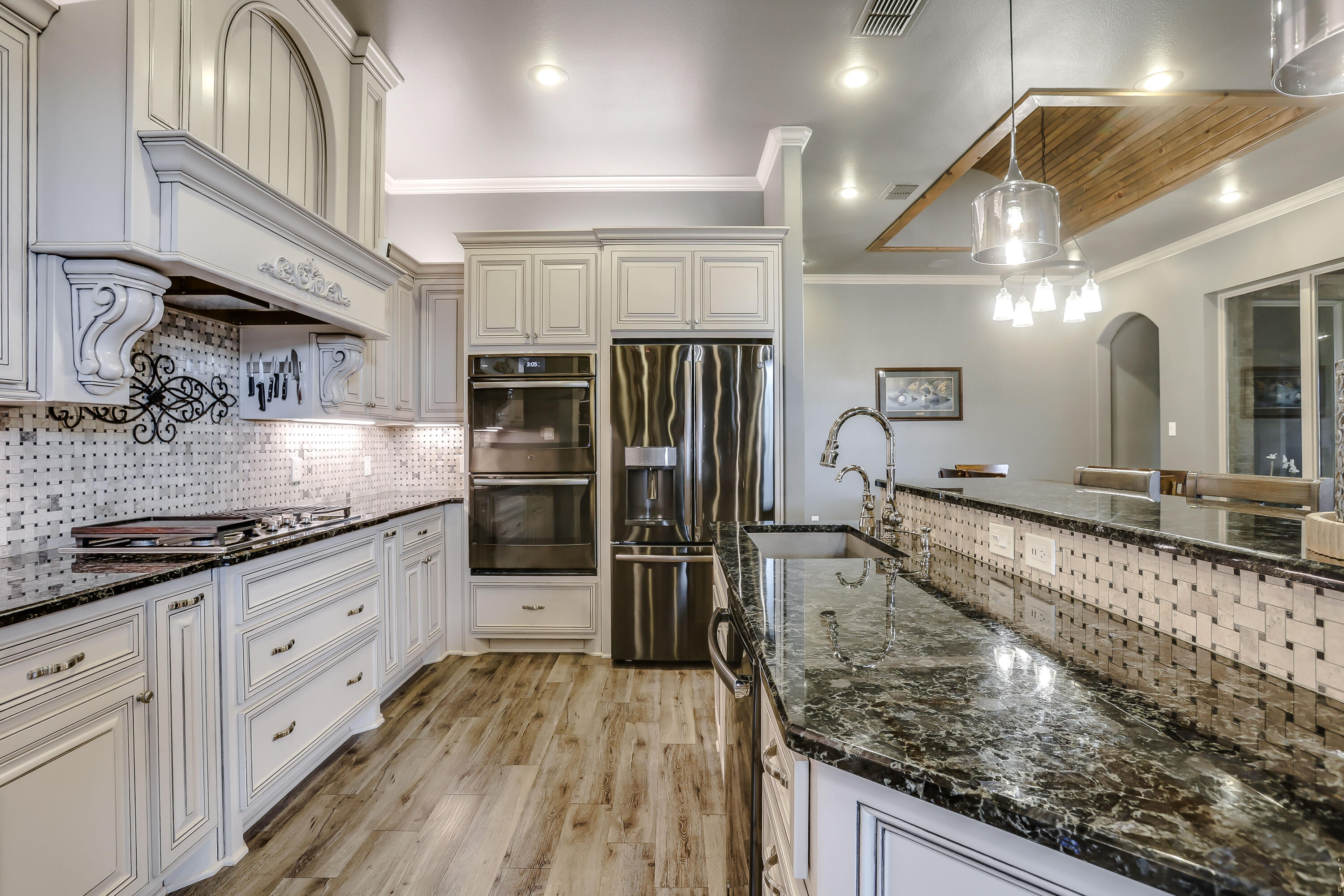 4910 109th Place Lubbock, TX 79424 - Photo 7 of 38 4910-106