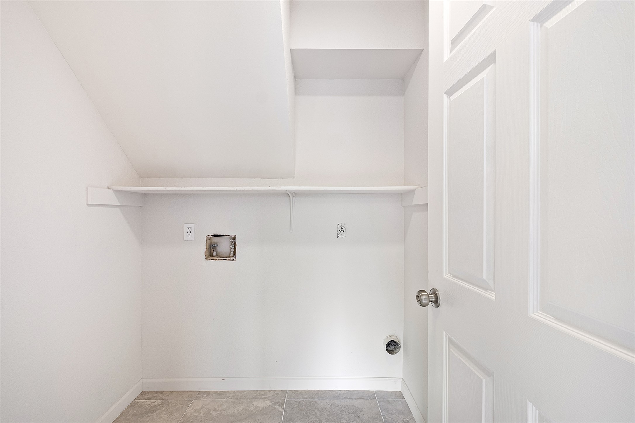 518 Tanner Trail Pflugerville, TX 78660 - Photo 14 of 32 a view of small space
