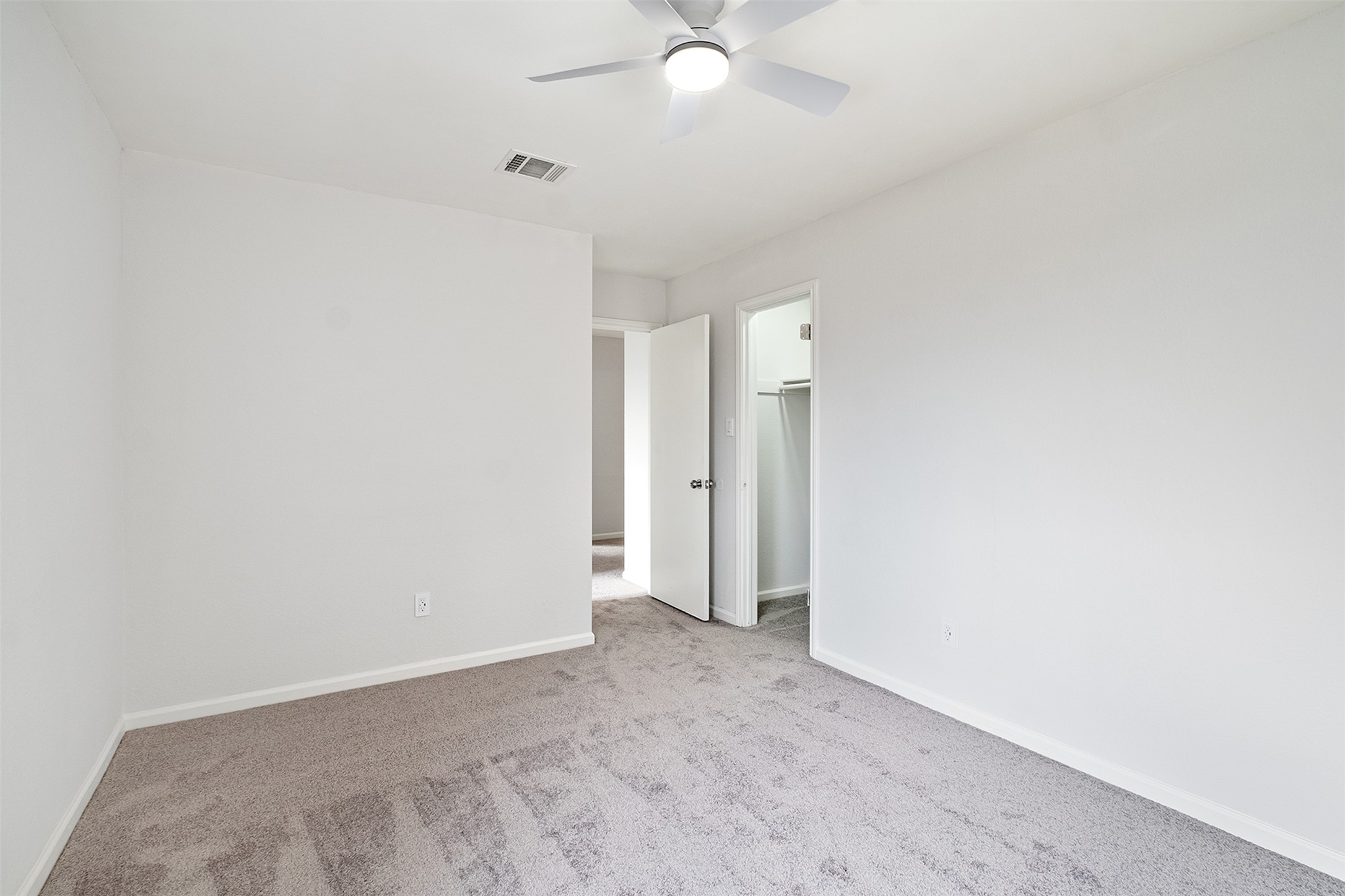 518 Tanner Trail Pflugerville, TX 78660 - Photo 21 of 32 a view of an empty room