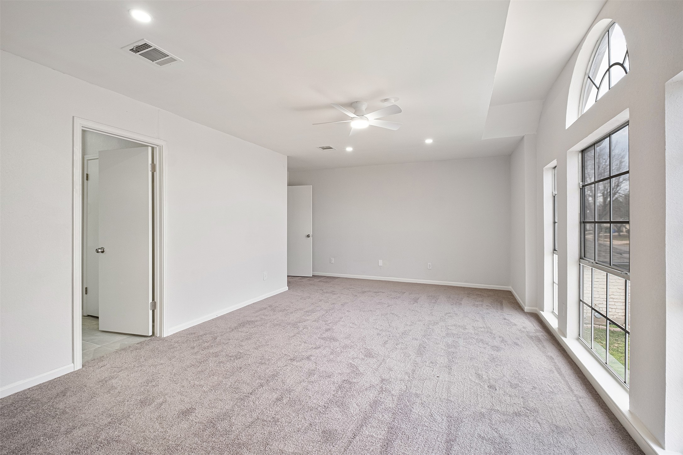 518 Tanner Trail Pflugerville, TX 78660 - Photo 24 of 32 a view of an empty room with a window