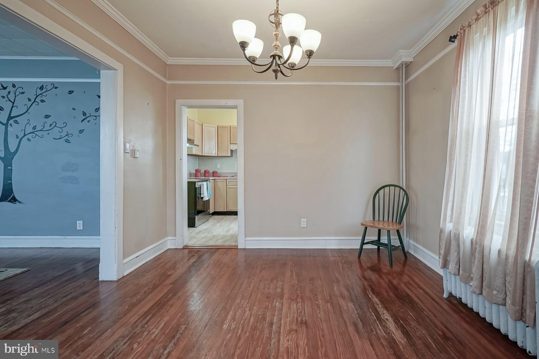 260 Shell Road Penns Grove, NJ 08069 - Photo 13 of 42 Dining Room looking into the Kitchen