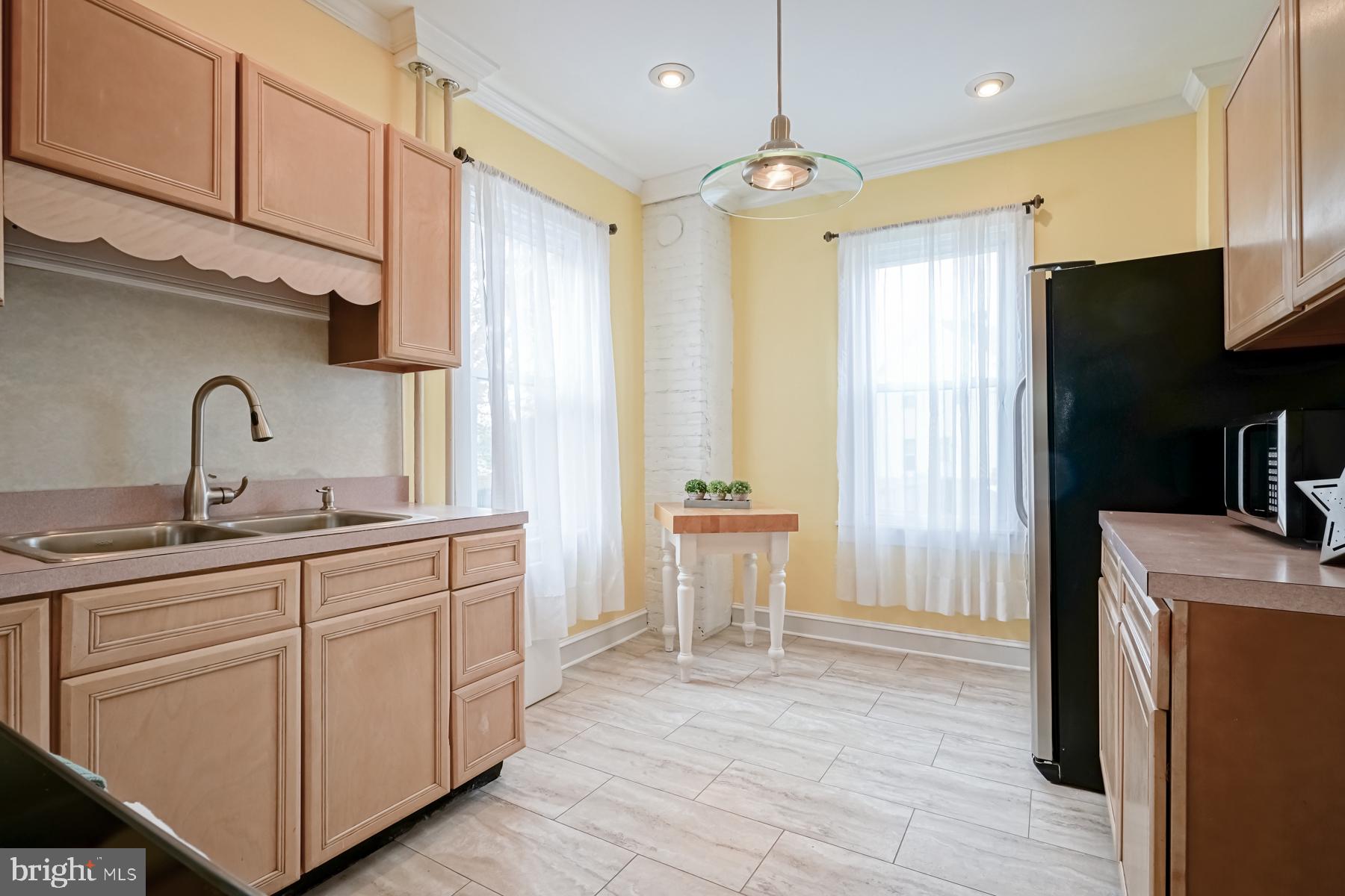 260 Shell Road Penns Grove, NJ 08069 - Photo 14 of 42 Cheery Kitchen