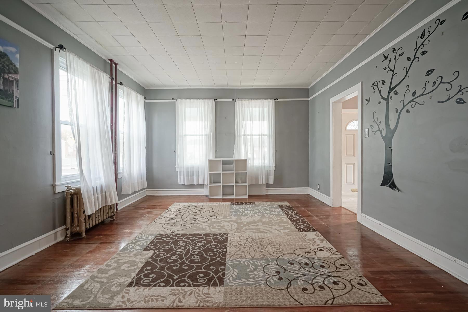260 Shell Road Penns Grove, NJ 08069 - Photo 3 of 42 16x14 Living Room